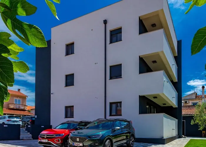 Lpl Luxury Apartments