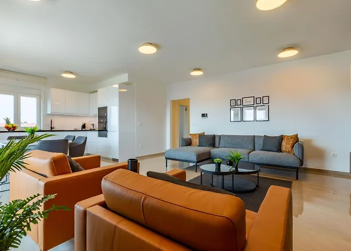 Lpl Luxury Apartments
