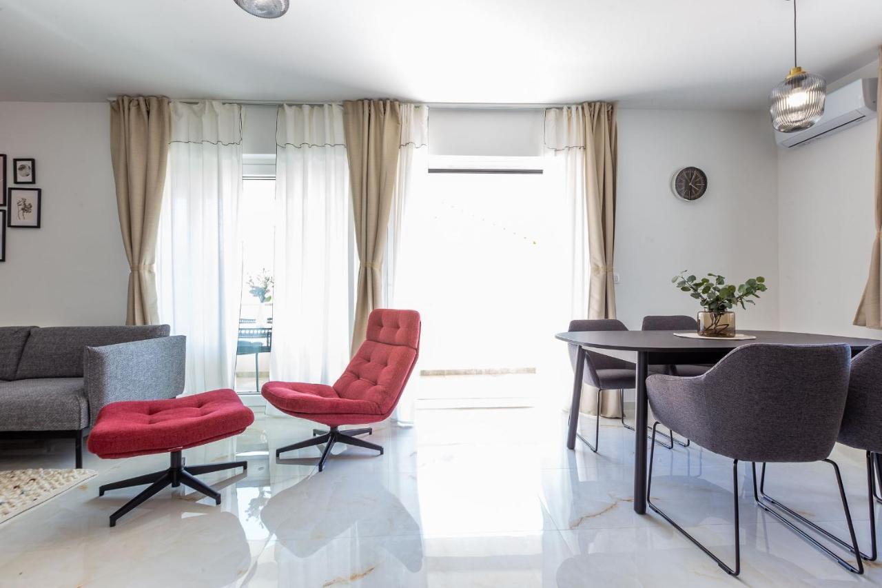 Lpl Luxury Apartment