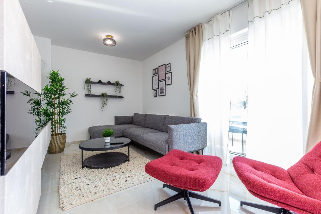 Lpl Luxury Apartment