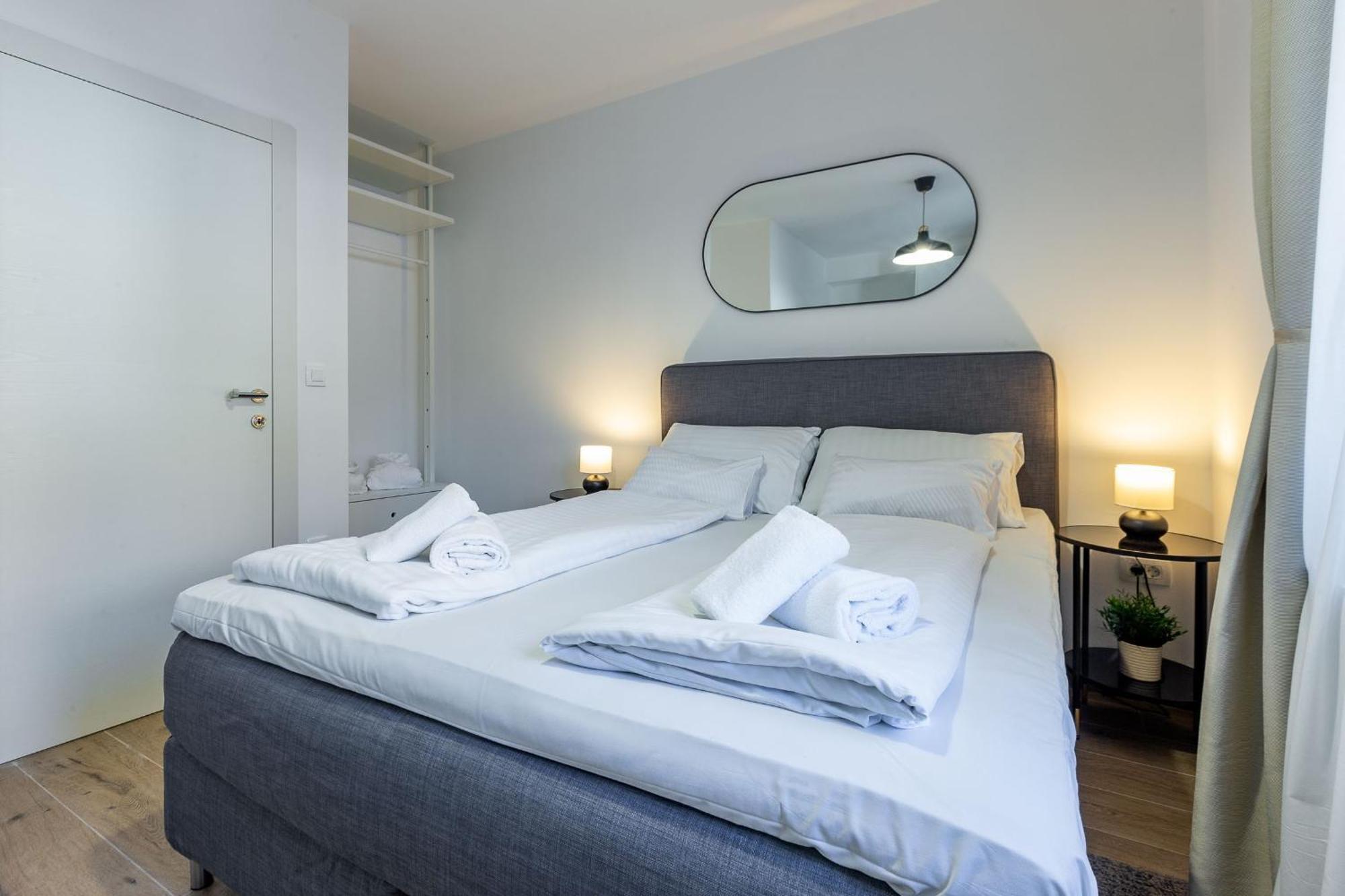 Lpl Luxury Apartment