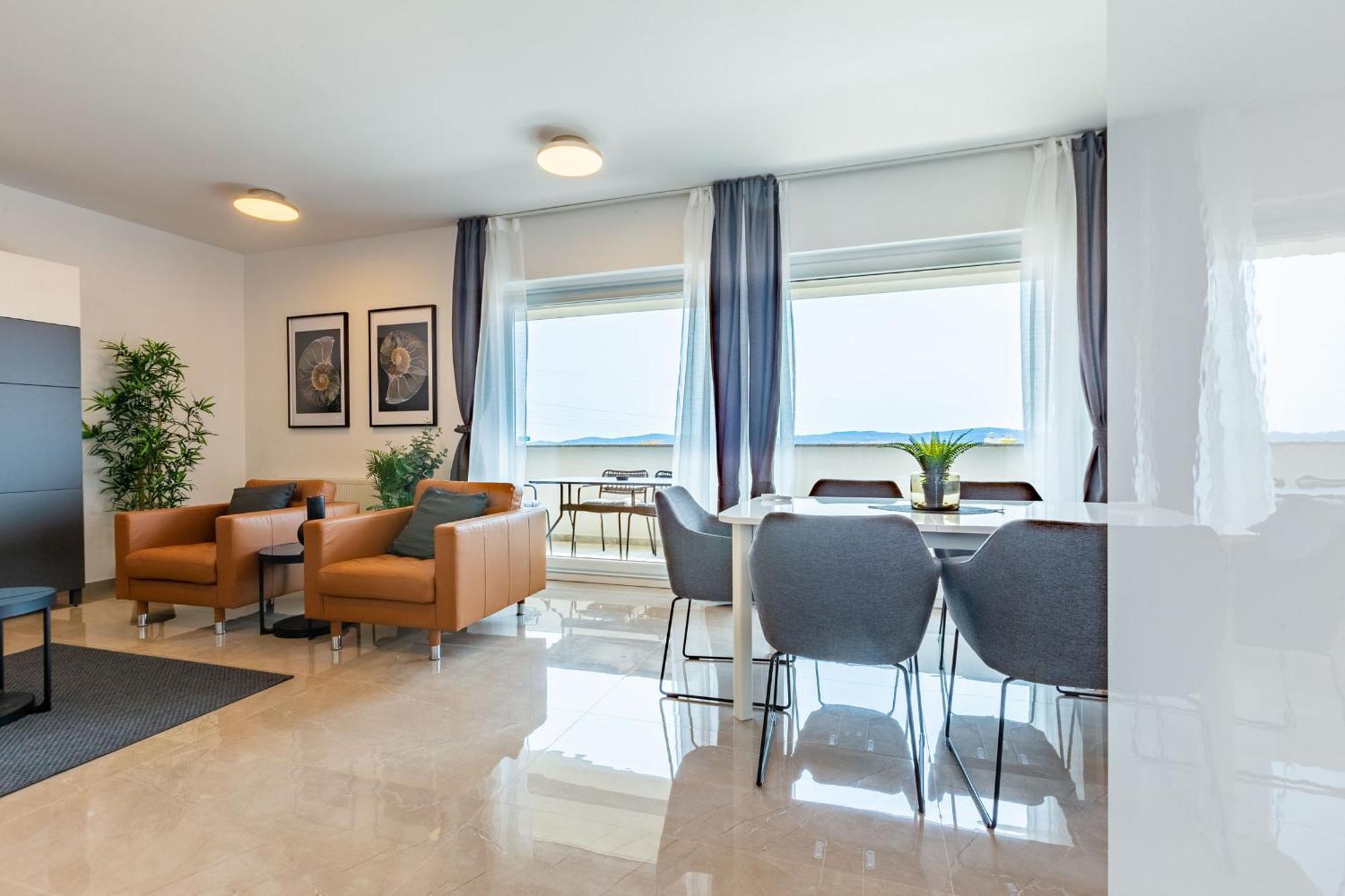 Lpl Luxury Apartment